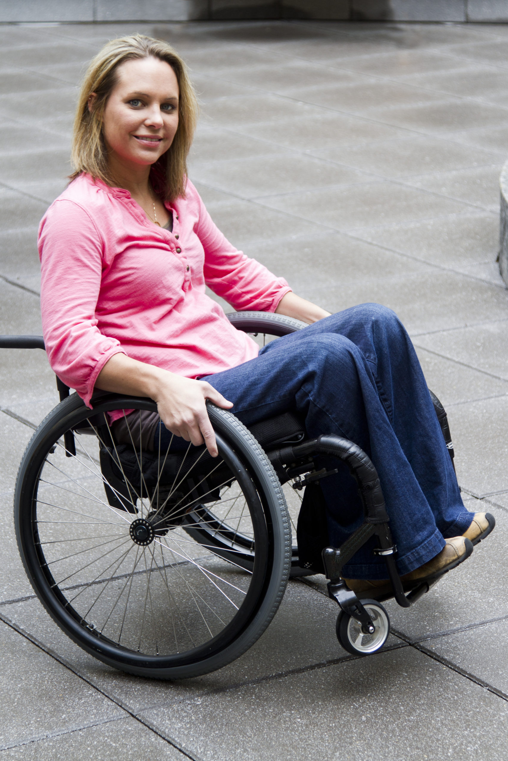 Звезды на инвалидной коляске